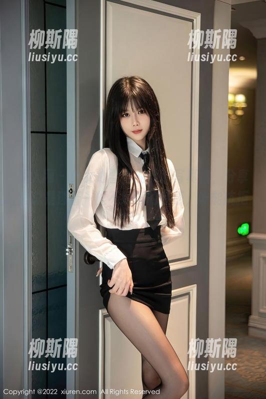 秀人网-少女心雪雪 秀人网 - 少女心雪雪的美脚写真集,分享里总是透着一丝不经意的性感,谁能抗拒呢?