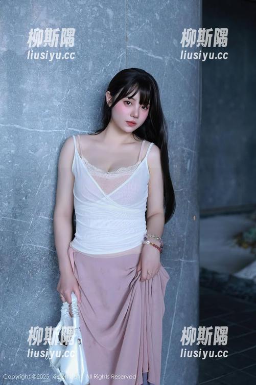 秀人网 - 赵惟依coco那一抹清新的少女风，图包值得慢慢品味！