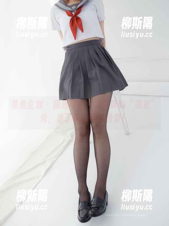 紧急企划-林书辞 紧急企划 - 精选写真:林书辞的“美足”秀,看了真想给她投票!
