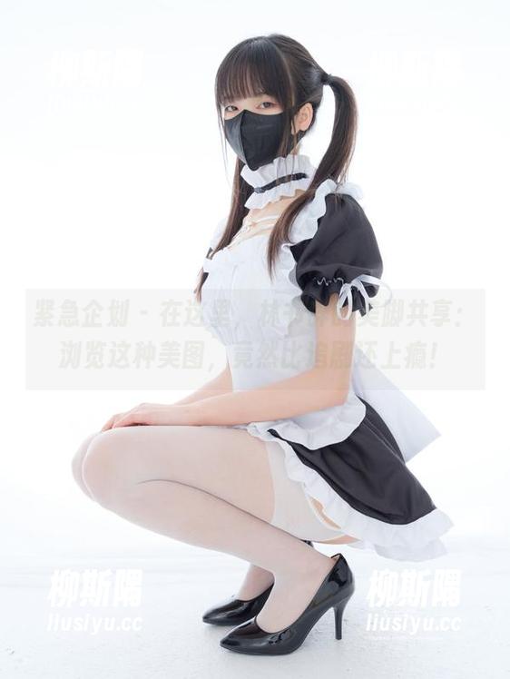紧急企划 - 在这里，林书辞的美脚共享：浏览这种美图，竟然比追剧还上瘾！