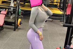 微密圈 – 紫色哒豚豚的写真集：红色到底有多热？