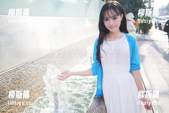 美媛馆 - Vetiver嘉宝贝儿的灰丝写真，料想不到的惊艳套图