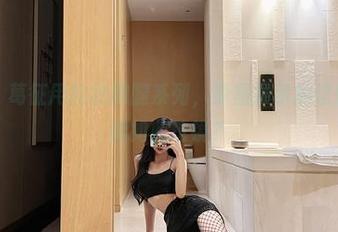 微密圈 – 葛征用豹纹腿腿系列，原图展示的这腿，怎么能如此抢镜？