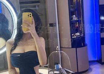 微密圈 – 葛征修女合集：低调的更新，谁会来偷看呢？