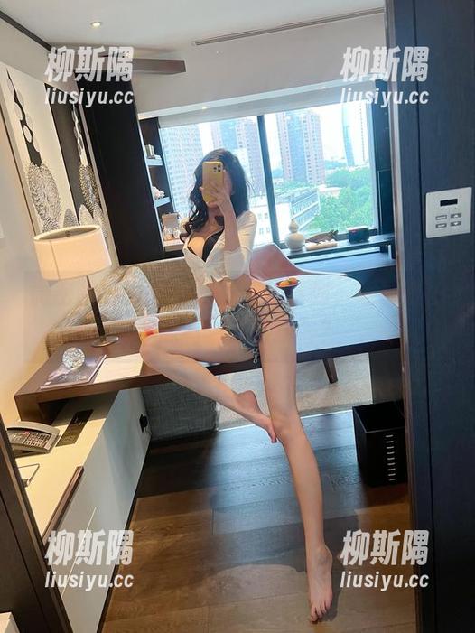 微密圈 - 葛征的青春温软系列，谁说壁纸不能有点“咕噜”？