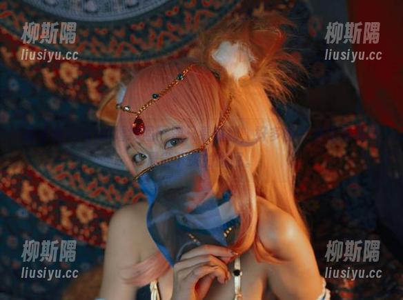 蓝小沂KiKi的婚纱照：别只看福利，好多图片里是我从早晨省下来的睡眠。