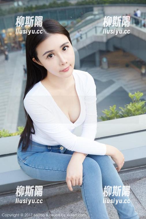 蜜桃社 - 黑白色块中的蜜蕊Mary，定制的图片让我眯起了眼睛！