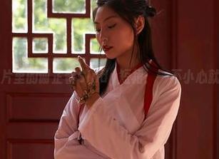蜜桃社 – 图片里的谢芷馨Sindy短裙：一不小心就春心荡漾～