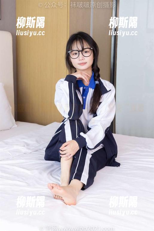 袜啵啵 - 糯米裸足写真花絮：原来“透明”也能上墙
