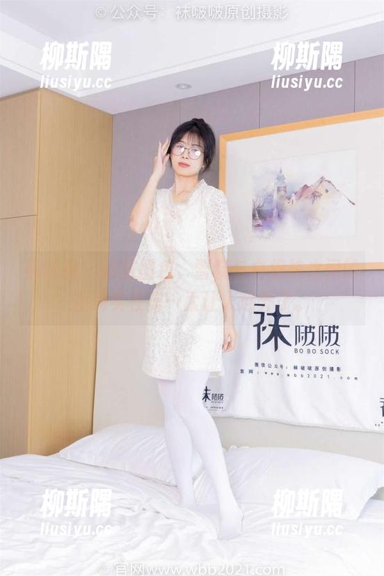 袜啵啵 - 这组图包，雪糕与白棉袜之间的互动实在是…太让人意外了。
