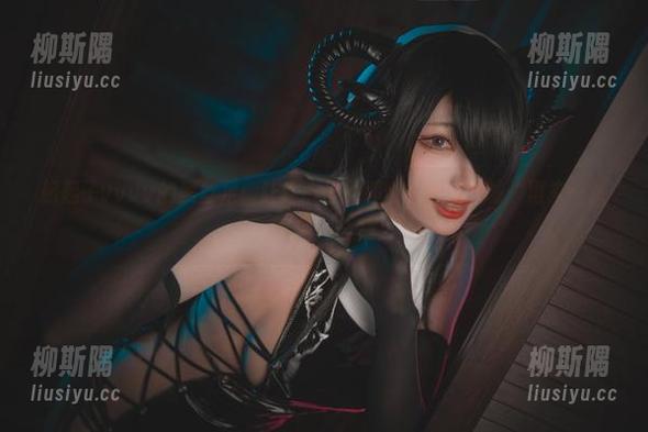 起起子vvvv的黑丝足：让你心里的那个小恶魔大喊“再来一张”写真合集