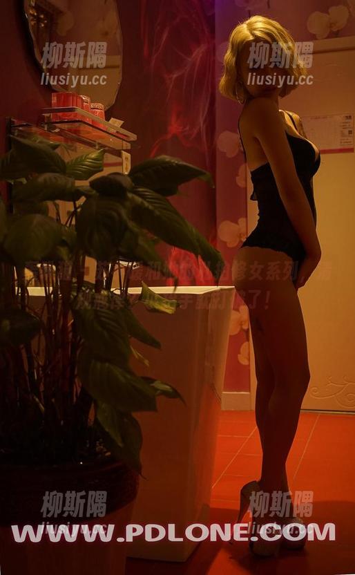 轰趴猫 - 苏小暖和她的私拍修女系列，清规戒律？小抬手就打破了！