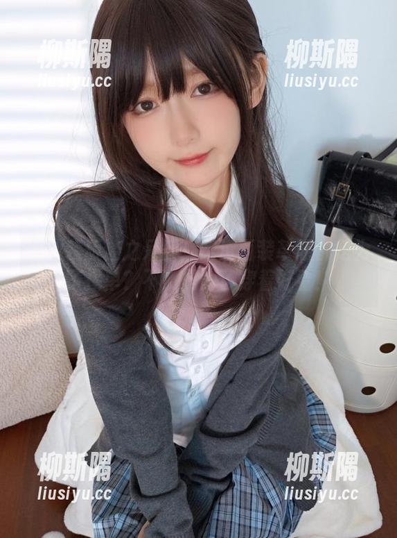 职业装版迷之呆梨：难道西装革履都是为了接单？不，是为了穿着好看！