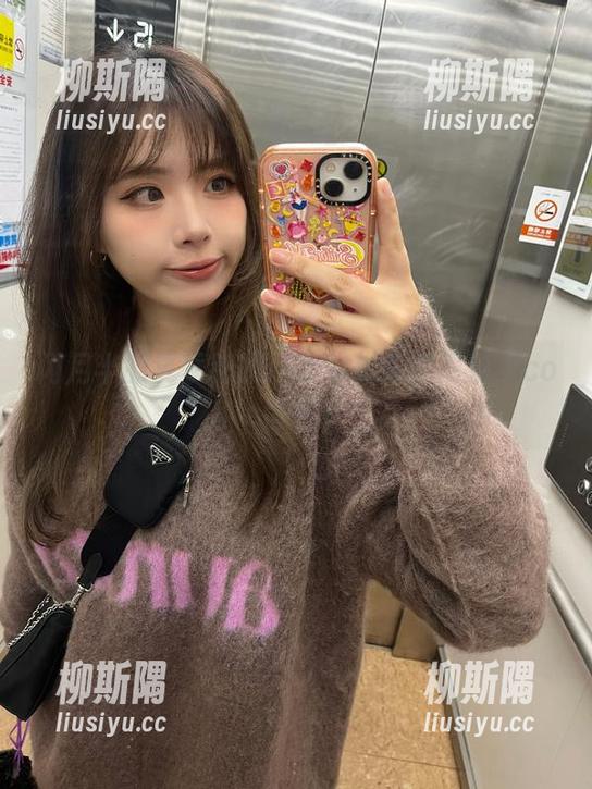闪月半的夏季制服：你能想象的最清凉cos图包？