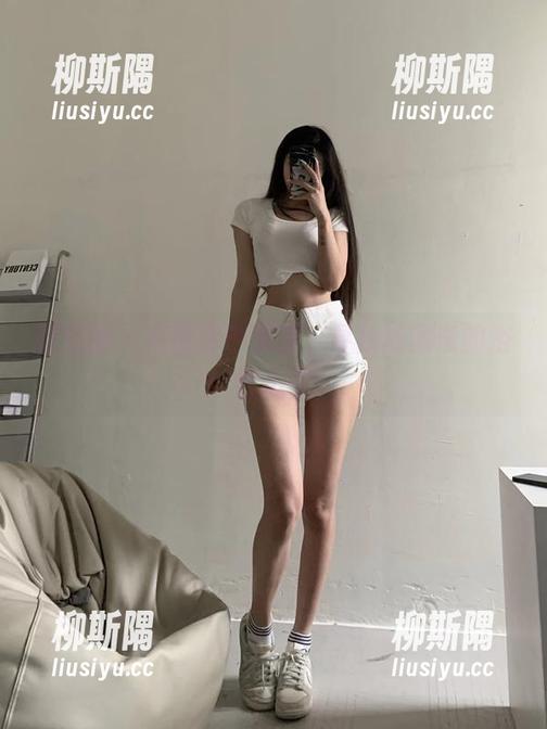 微密圈 - 在图库中游荡，寻找陈佩奇的浴缸追忆