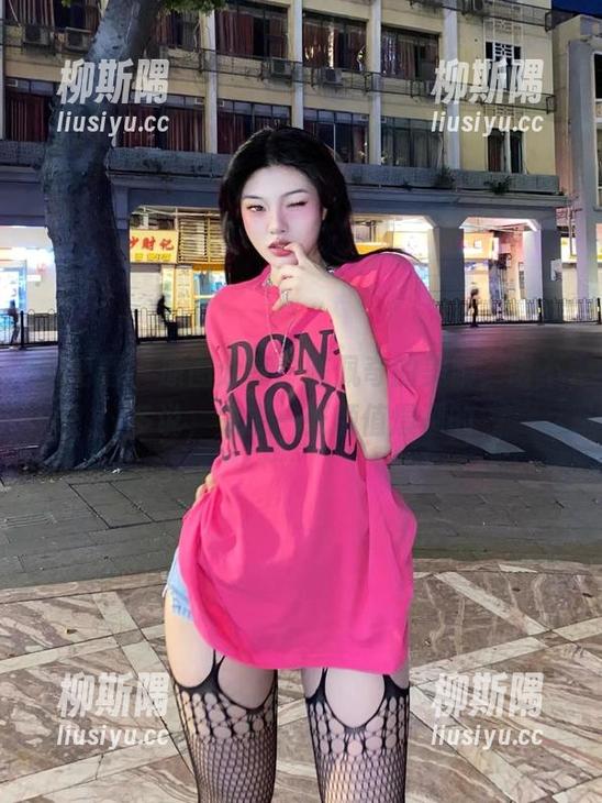 微密圈 - 原图分享：陈佩奇的美脚，话不多说，先来一张颜值爆棚的