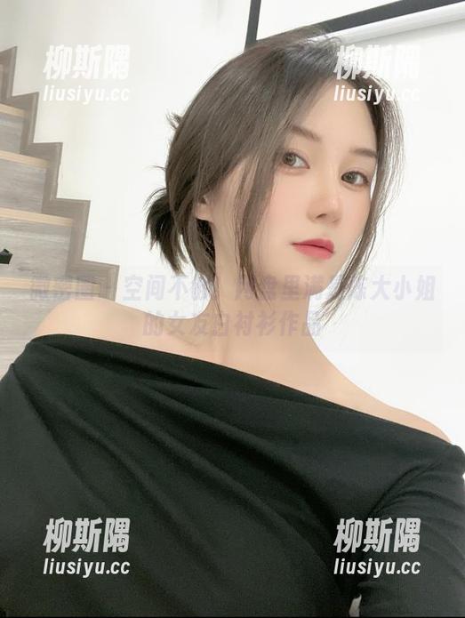 微密圈 - 空间不够！网盘里满是陈大小姐的女友白衬衫作品