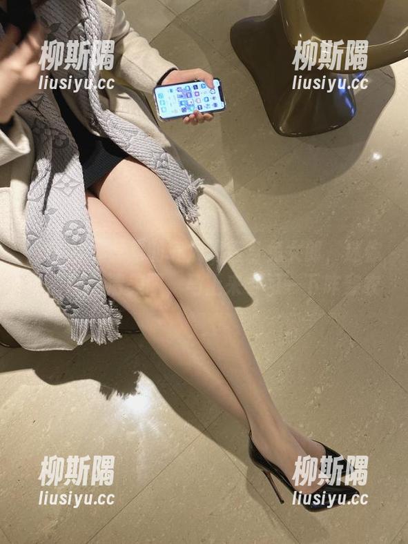 微密圈 - 雅雅的气质呀变身兔女郎，迷你嗜好的高清美图，马上来学习一下咋穿衣