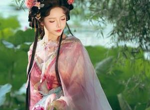 雯妹不讲道理的私拍图集：你见过这么猛的自拍技巧吗？