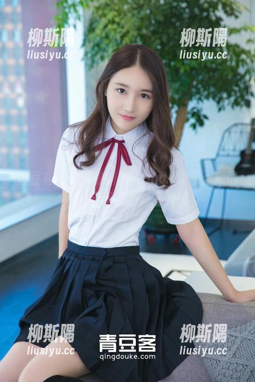 青豆客 - 女神徐妍馨Mandy提示：美图不止于颜值，还有姿态