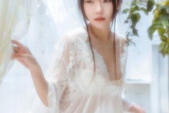 四月舰长、蓝色泳装与香草喵露露——一套资源让夏天提前到达了！
