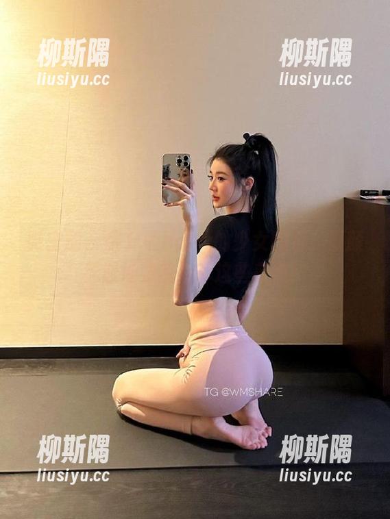 微密圈 - 黎允熙baby的少女图包，厚颜无耻地要我分享这些美照！